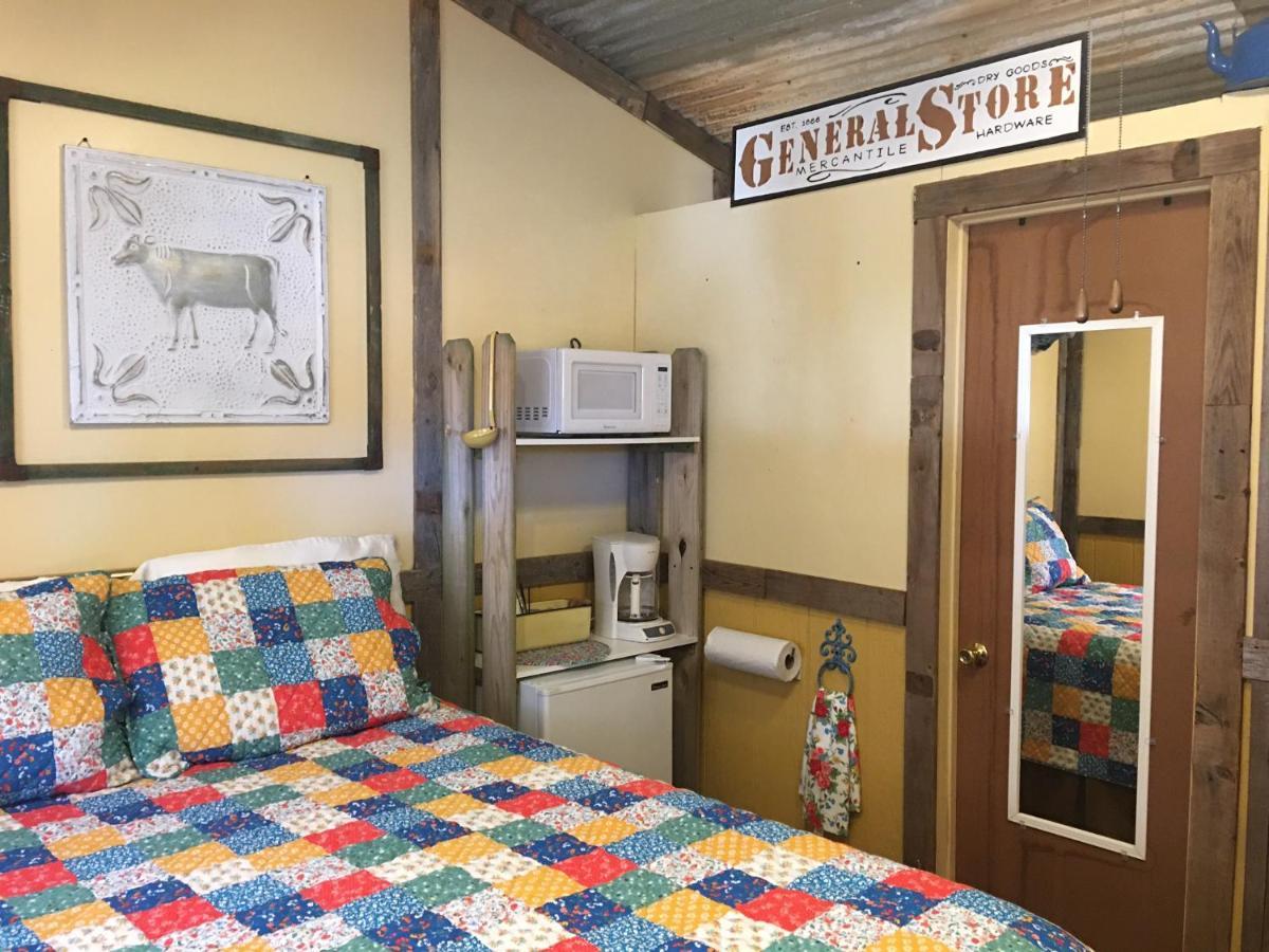 Acorn Hideaways Canton Charming Pioneer Suite 1890'S General Store Екстер'єр фото