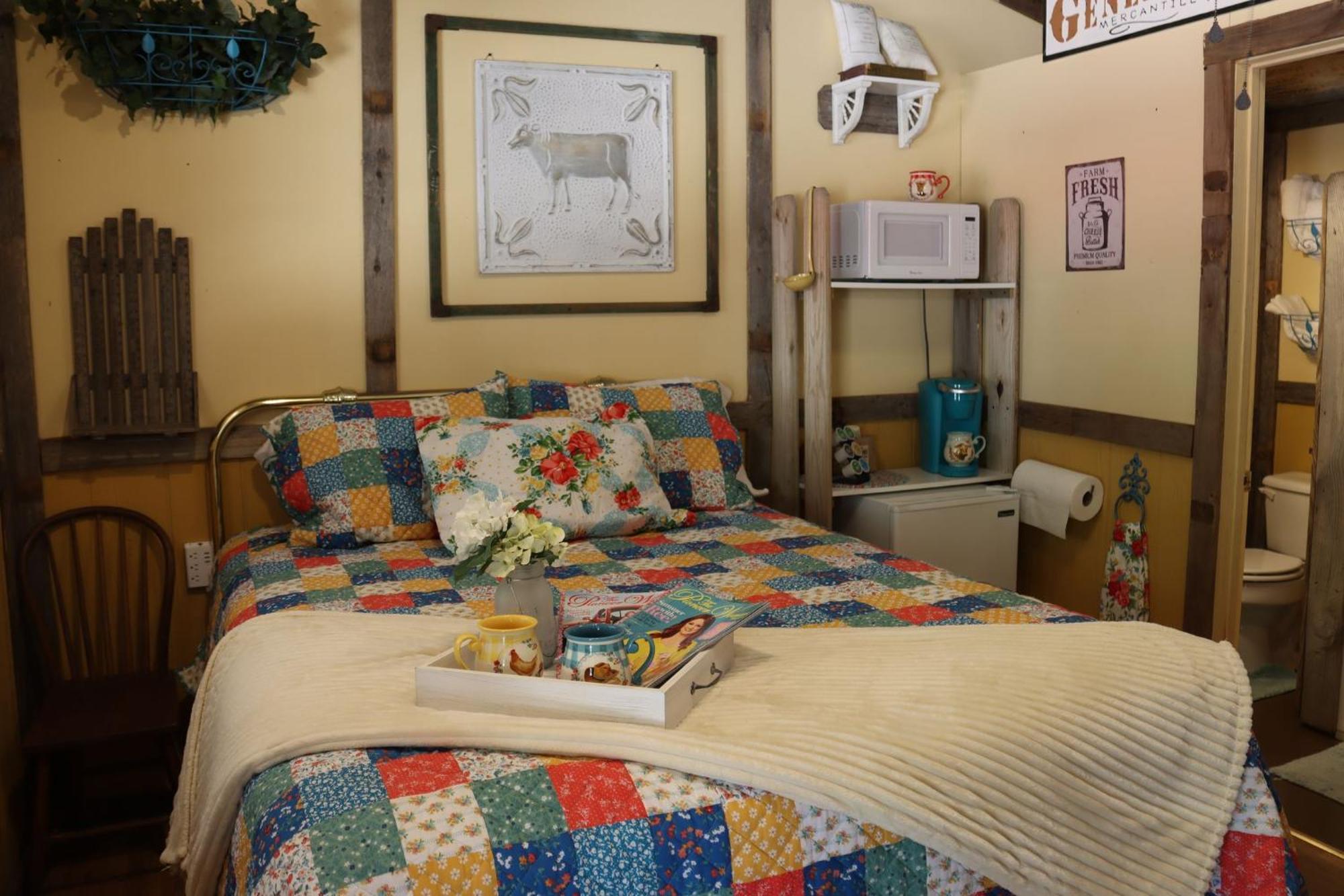 Acorn Hideaways Canton Charming Pioneer Suite 1890'S General Store Екстер'єр фото