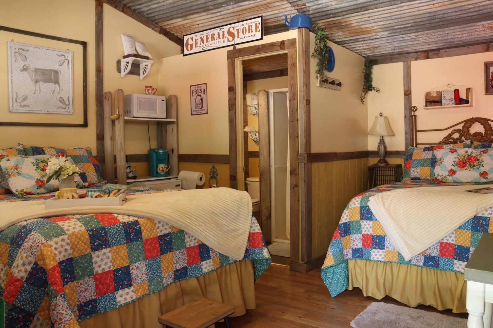 Acorn Hideaways Canton Charming Pioneer Suite 1890'S General Store Екстер'єр фото